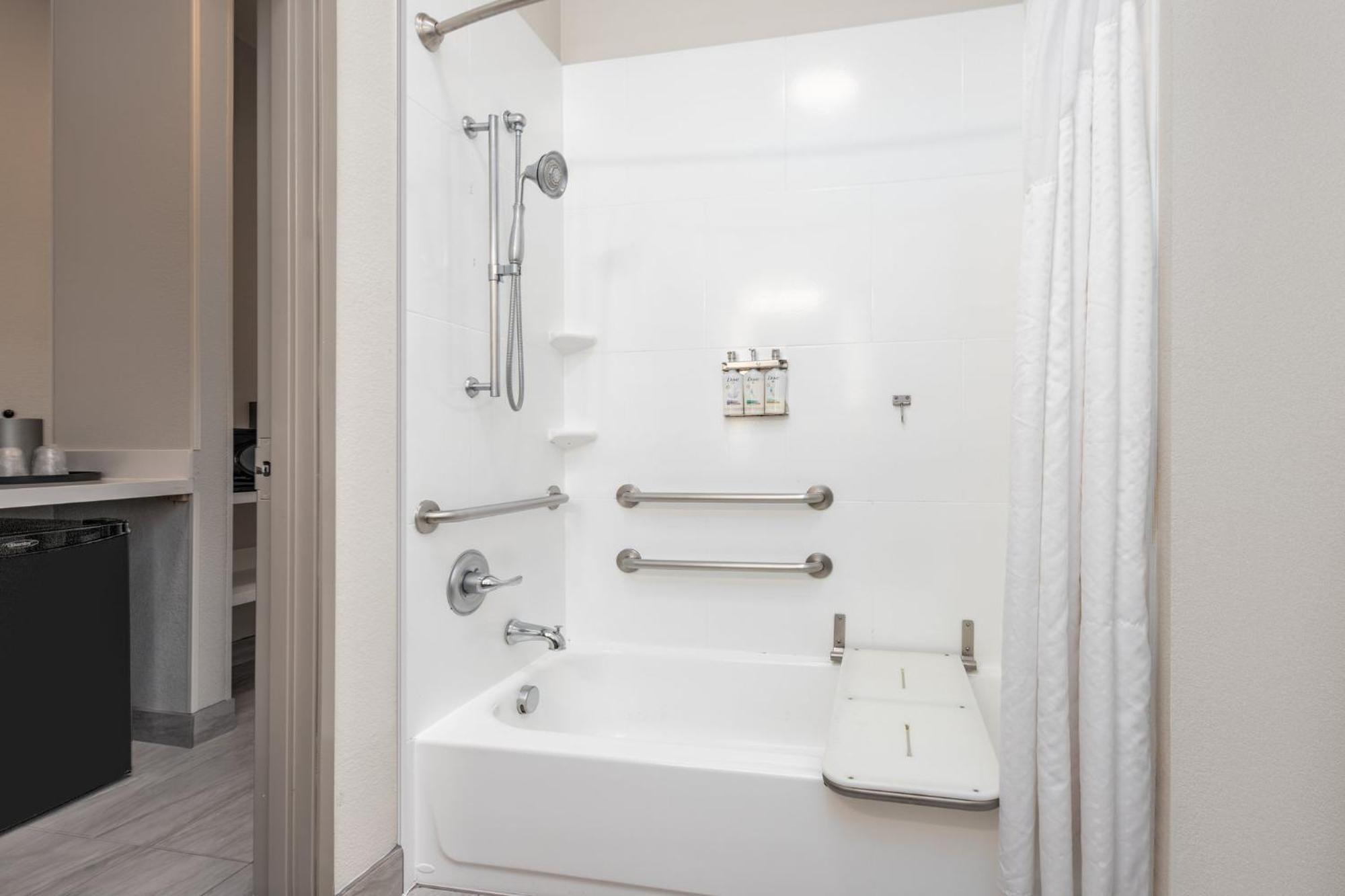 Holiday Inn Express Hotel & Suites Dallas West By Ihg Dış mekan fotoğraf