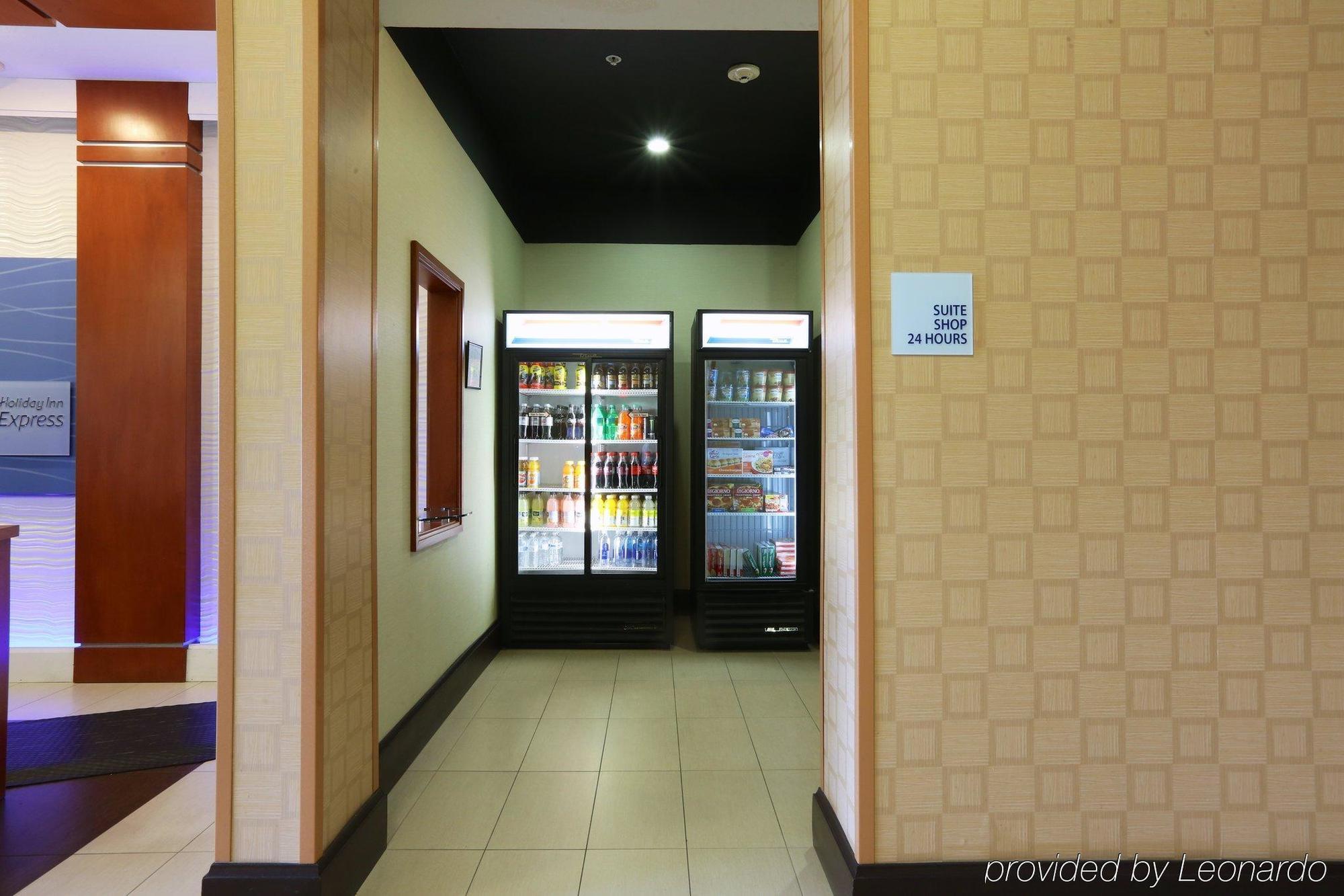 Holiday Inn Express Hotel & Suites Dallas West By Ihg Dış mekan fotoğraf