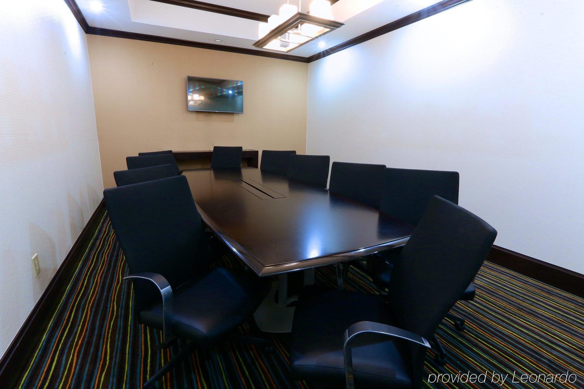 Holiday Inn Express Hotel & Suites Dallas West By Ihg Dış mekan fotoğraf