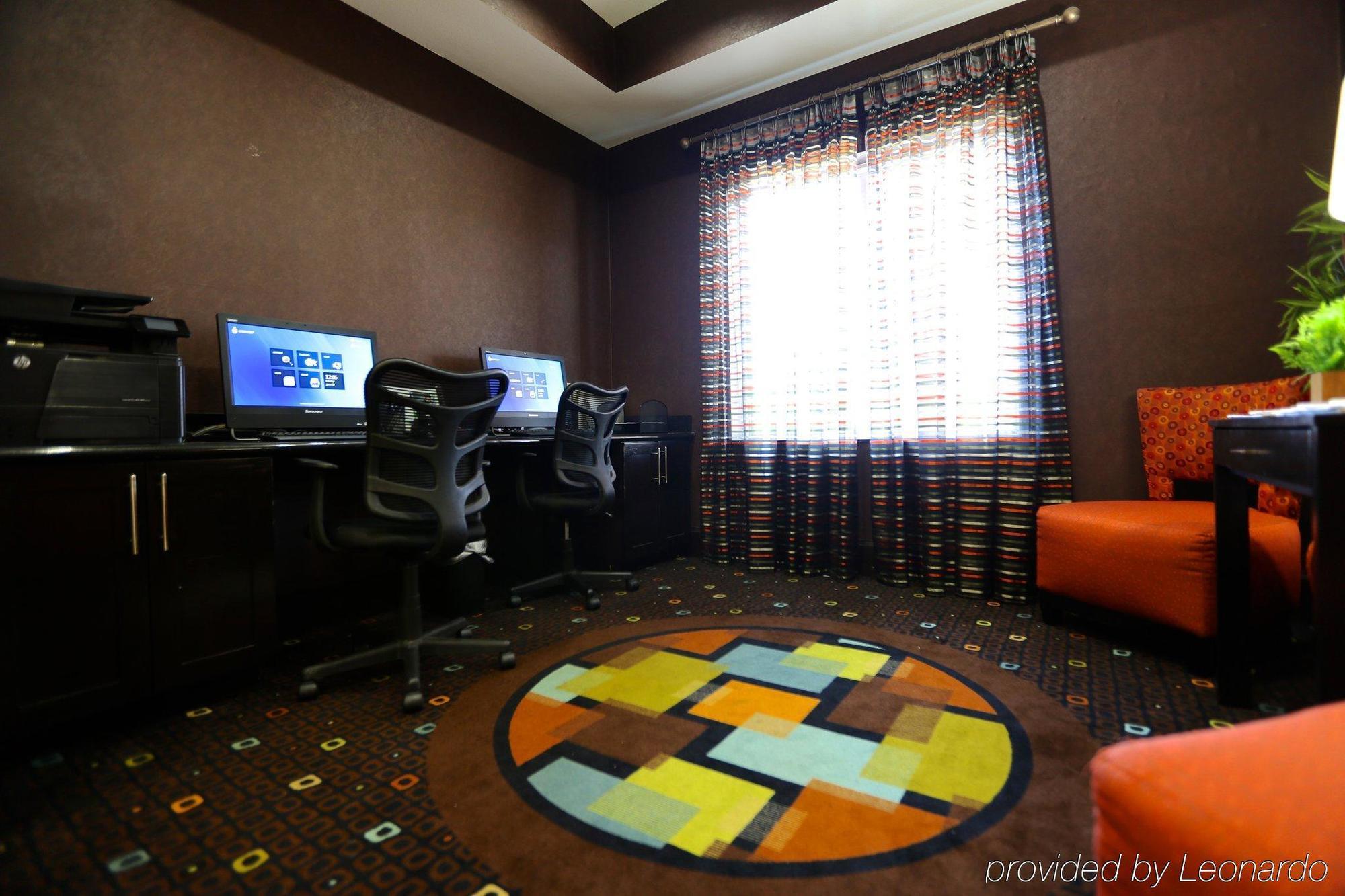 Holiday Inn Express Hotel & Suites Dallas West By Ihg Dış mekan fotoğraf