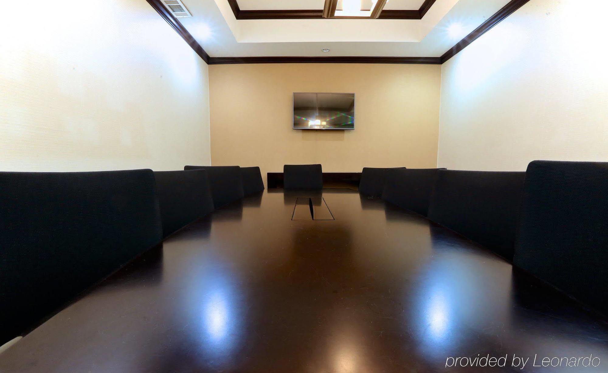 Holiday Inn Express Hotel & Suites Dallas West By Ihg Dış mekan fotoğraf